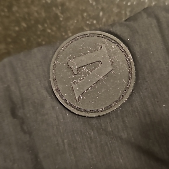 VUORI Steadfast Full Zip Hooded Jacket ~ Black Large L NWT - Picture 12 of 16